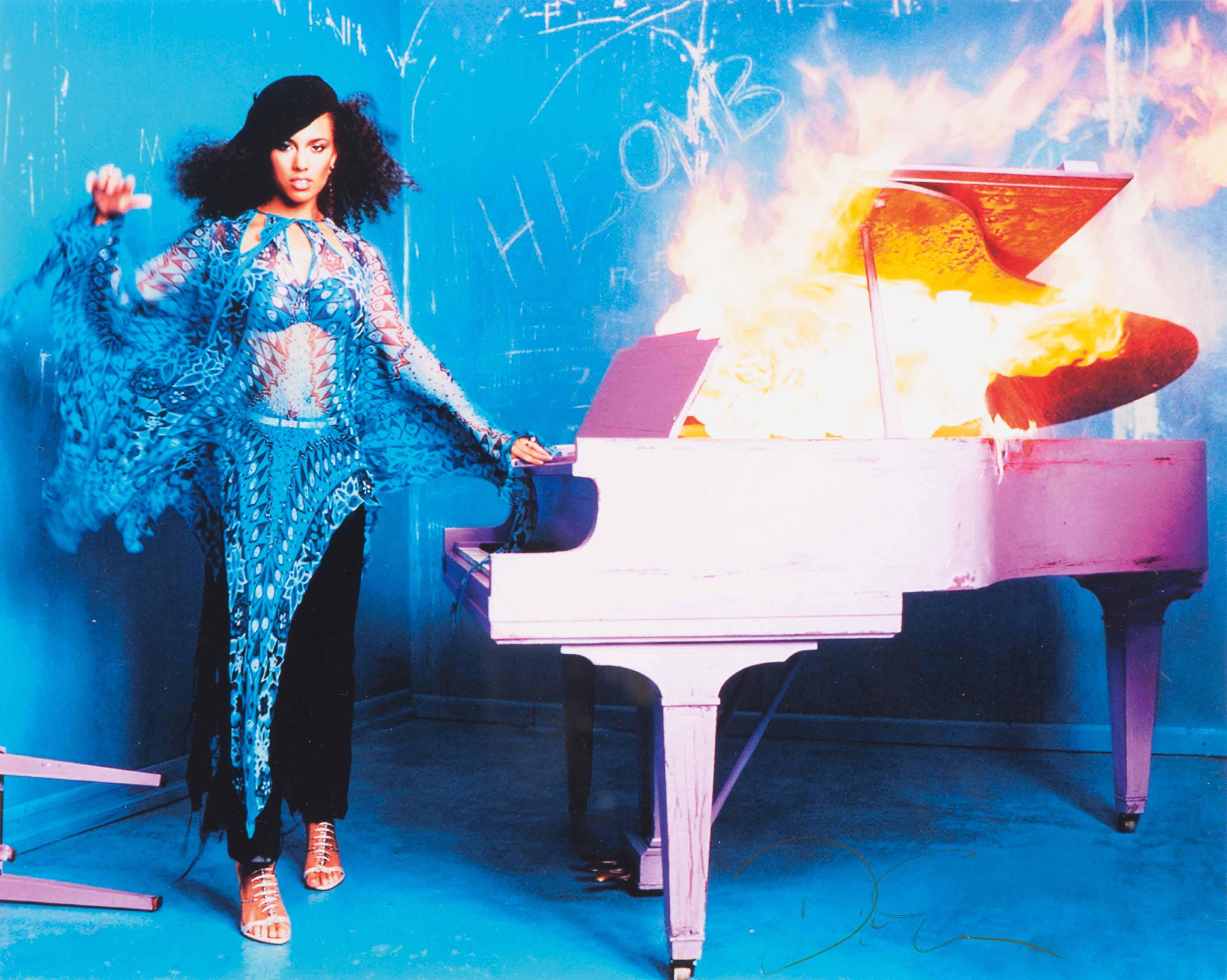 Alicia Keys Burning Piano, New York